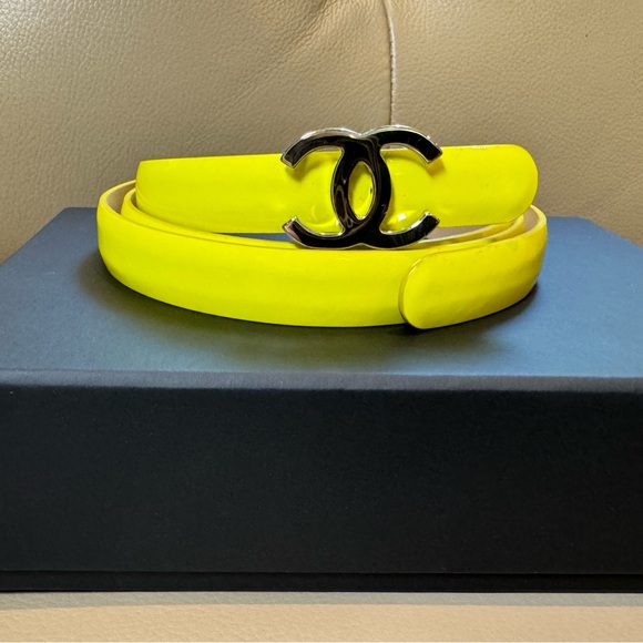 Authentic CHANEL CC Slim belt - Picture 2 of 10